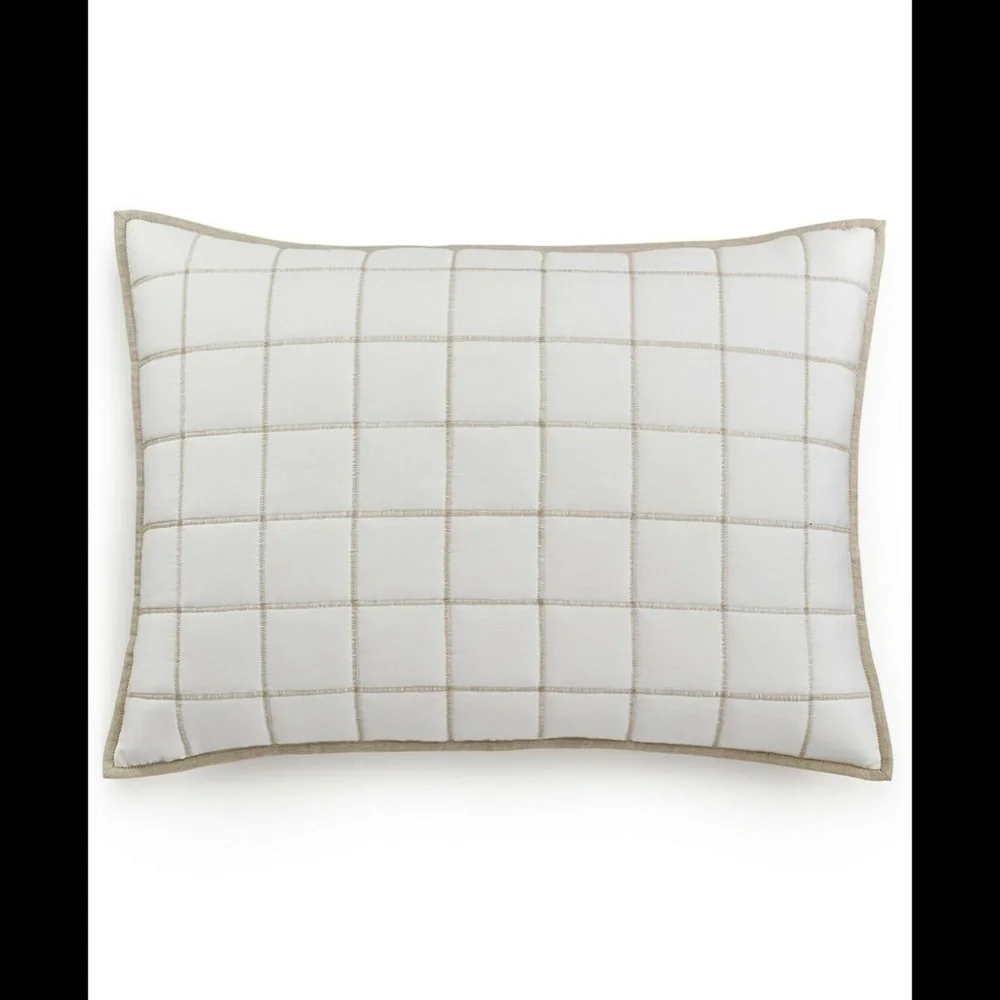 NIB Hotel‎ Collection Waffle Weave Quilted (1) Standard Sham Pillow